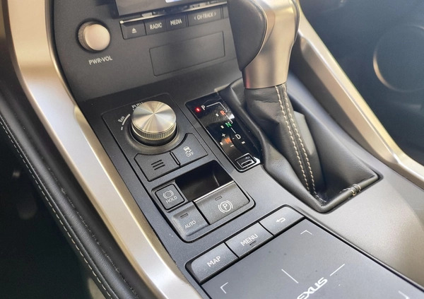Lexus NX cena 129900 przebieg: 71396, rok produkcji 2017 z Czerwieńsk małe 436